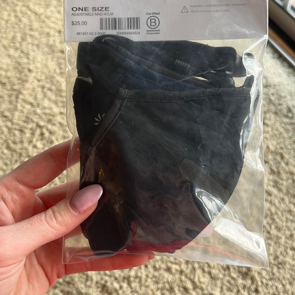 Athleta GIRLS one size face masks. 3 pack
